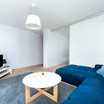 Apartamento Sauna, Balcony, Underground Parking, 2br, 90m2 *
