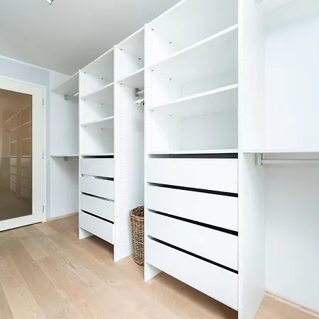Apartment Sauna, Balcony, Underground Parking, 2br, 90m2