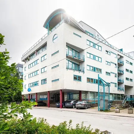 Sauna, Balcony, Underground Parking, 2br, 90m2 *