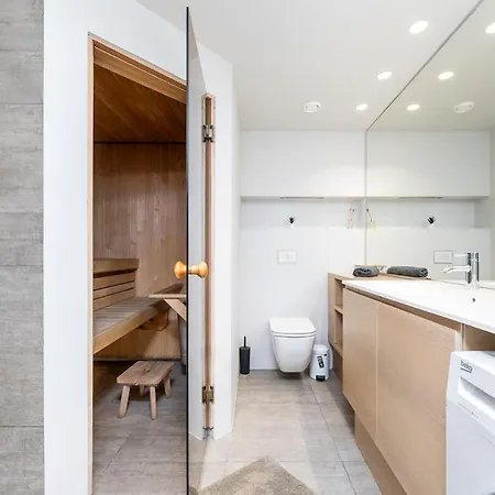 Sauna, Balcony, Underground Parking, 2br, 90m2