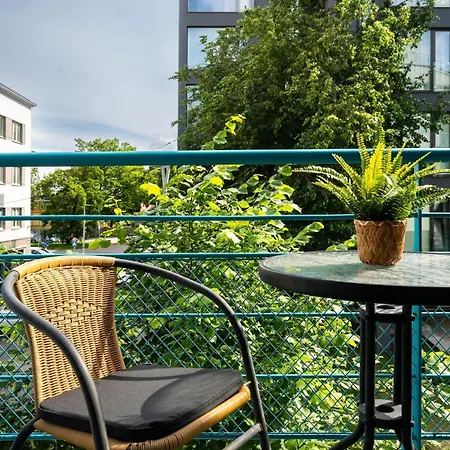 Apartment Sauna, Balcony, Underground Parking, 2br, 90m2 *