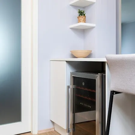 Sauna, Balcony, Underground Parking, 2br, 90m2 Apartment