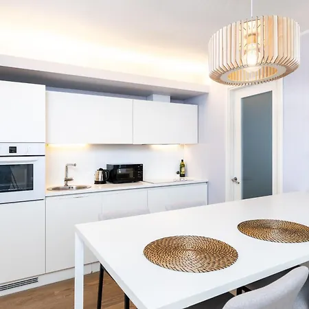 Apartament Sauna, Balcony, Underground Parking, 2br, 90m2