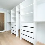 Apartment Sauna, Balcony, Underground Parking, 2br, 90m2