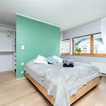 Apartment Sauna, Balcony, Underground Parking, 2br, 90m2