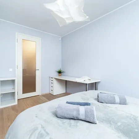 Sauna, Balcony, Underground Parking, 2br, 90m2 Apartamento